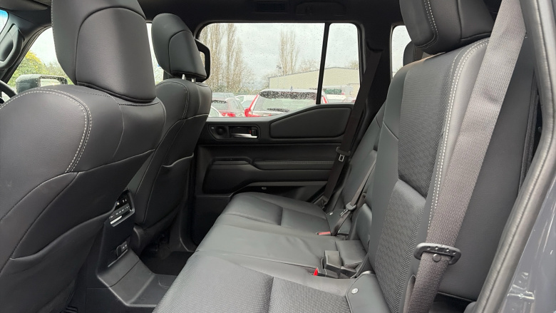 Toyota Land Cruiser 2.8 D-4D 204 Invincible 5dr Auto [7 Seat] Diesel Station Wagon